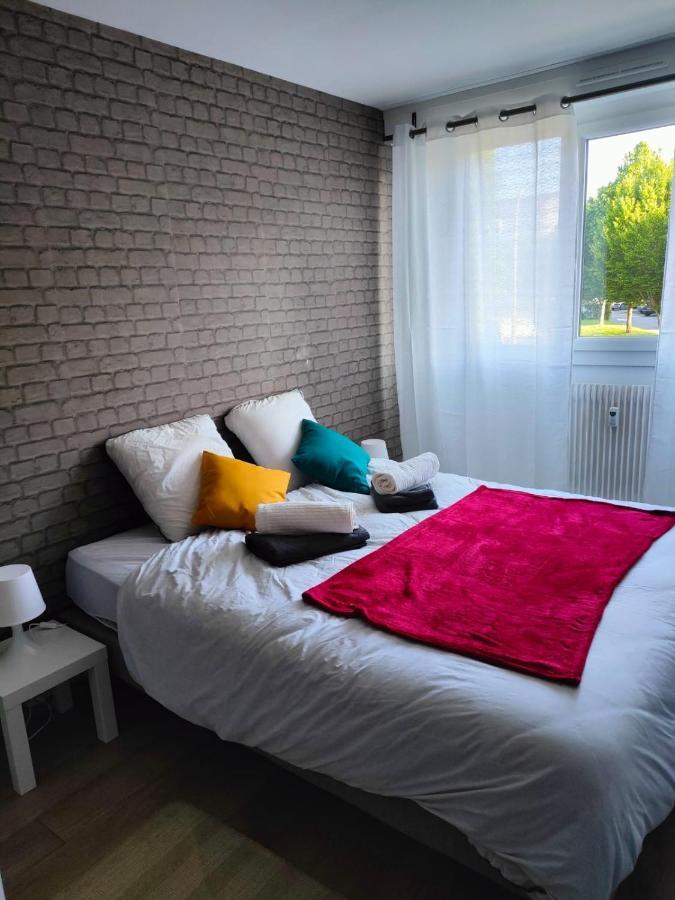 Chaleureux Appartement. Dinan Exterior photo